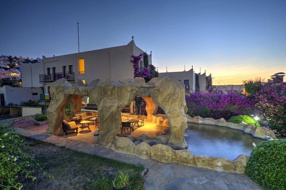 Golden Age Crystal Bodrum