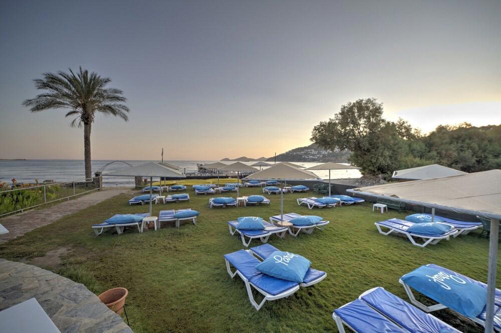 Golden Age Crystal Bodrum