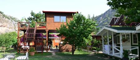 Lukkies Lodge Çıralı