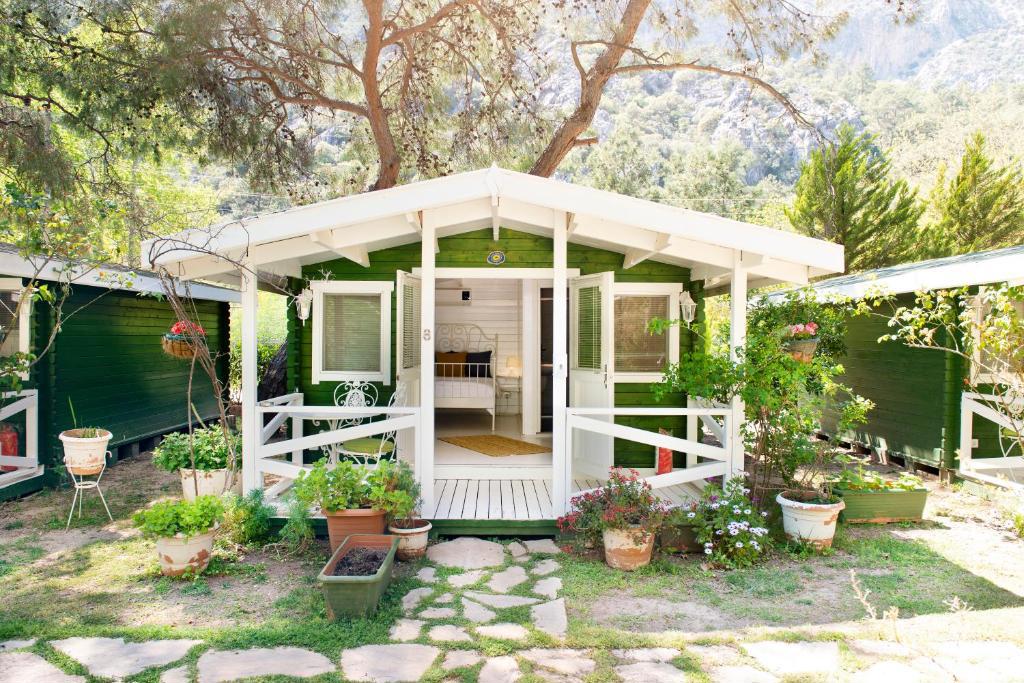 Lukkies Lodge Çıralı