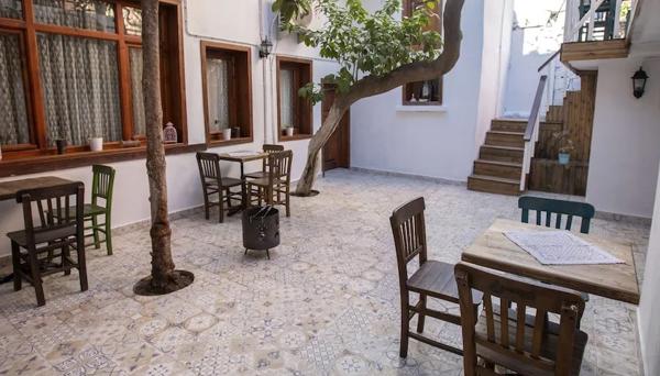 Lily Town Boutique Hotel