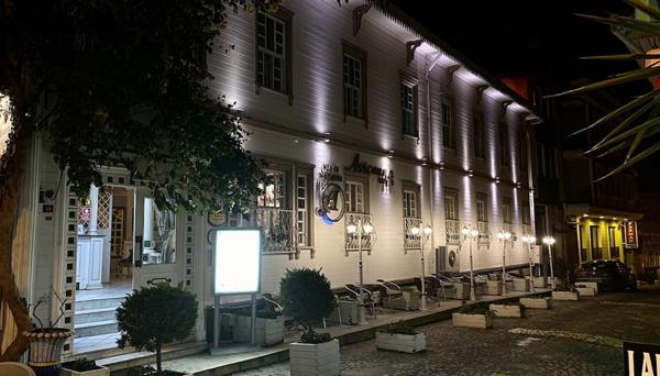 Avicenna Hotel