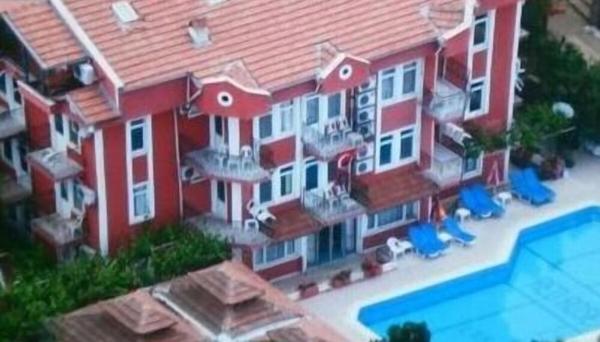Red Rose Hotel