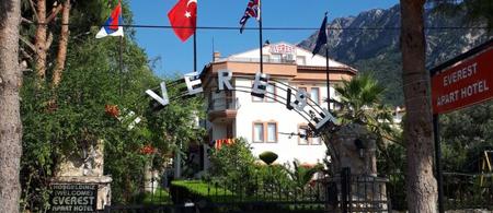 Hotel & Apartments Everest
