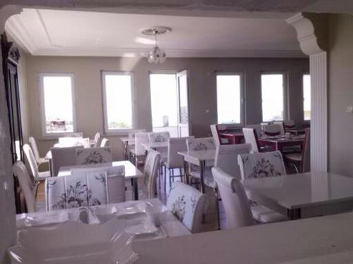 Lara Konuk Evi Kıyıköy