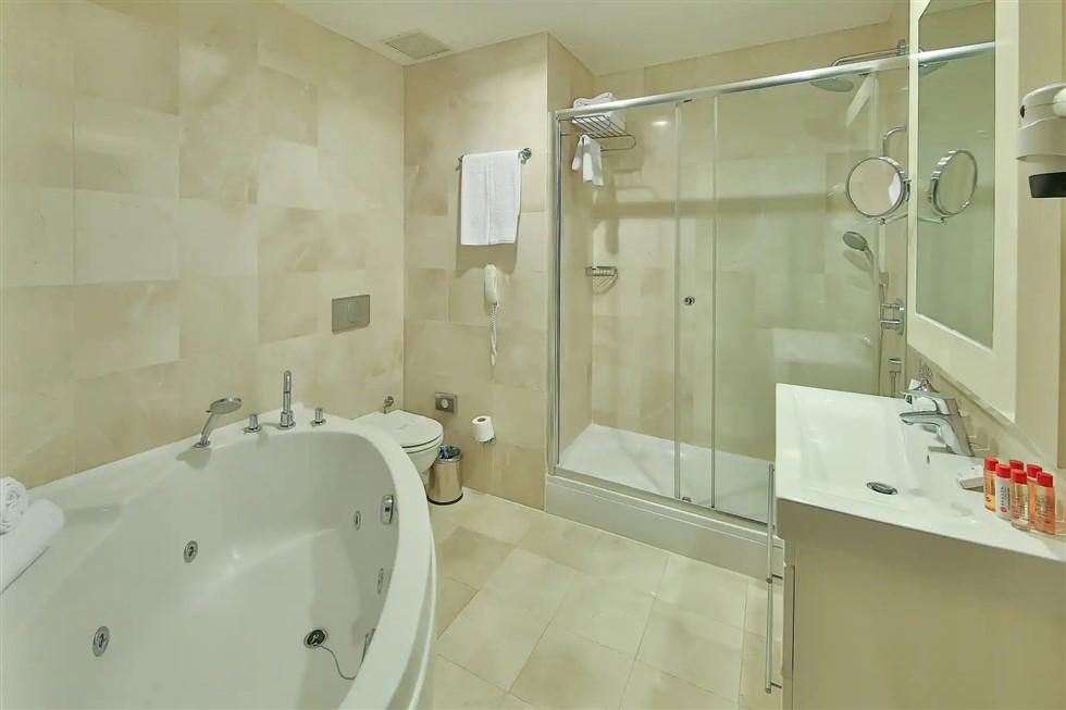 Ramada By Wyndham İstanbul Taksim