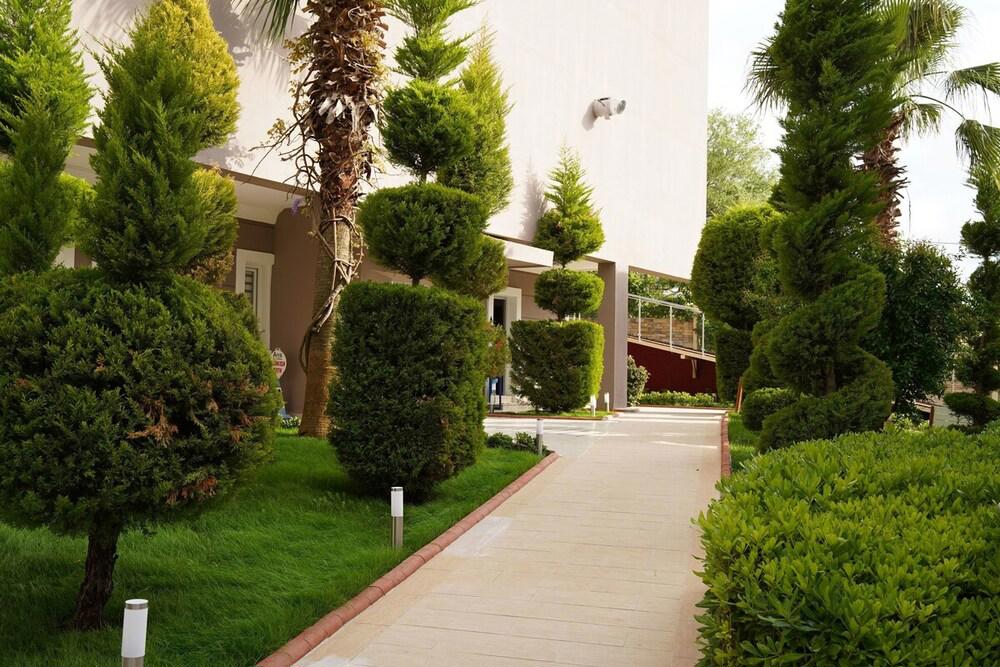 Aes Club Hotel