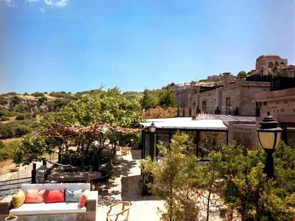 Assosyal Otel