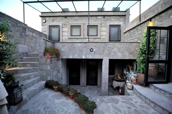 Assosyal Otel