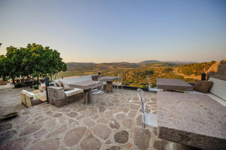 Assosyal Otel