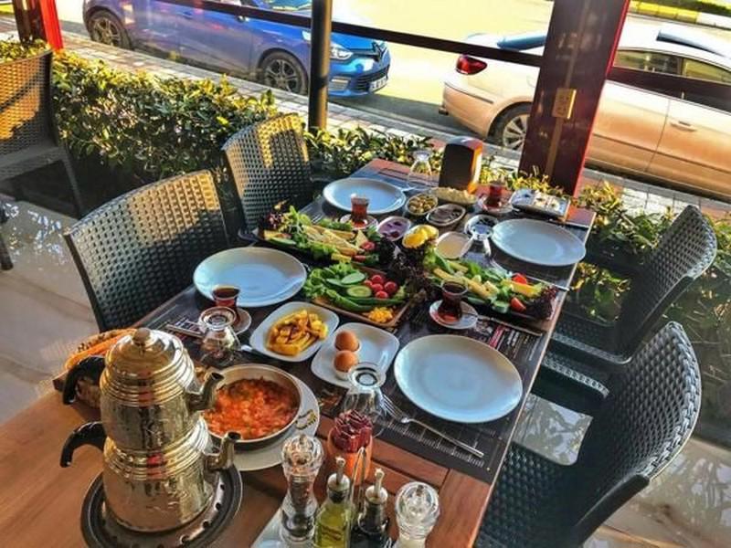 Emsa Palace Hotel