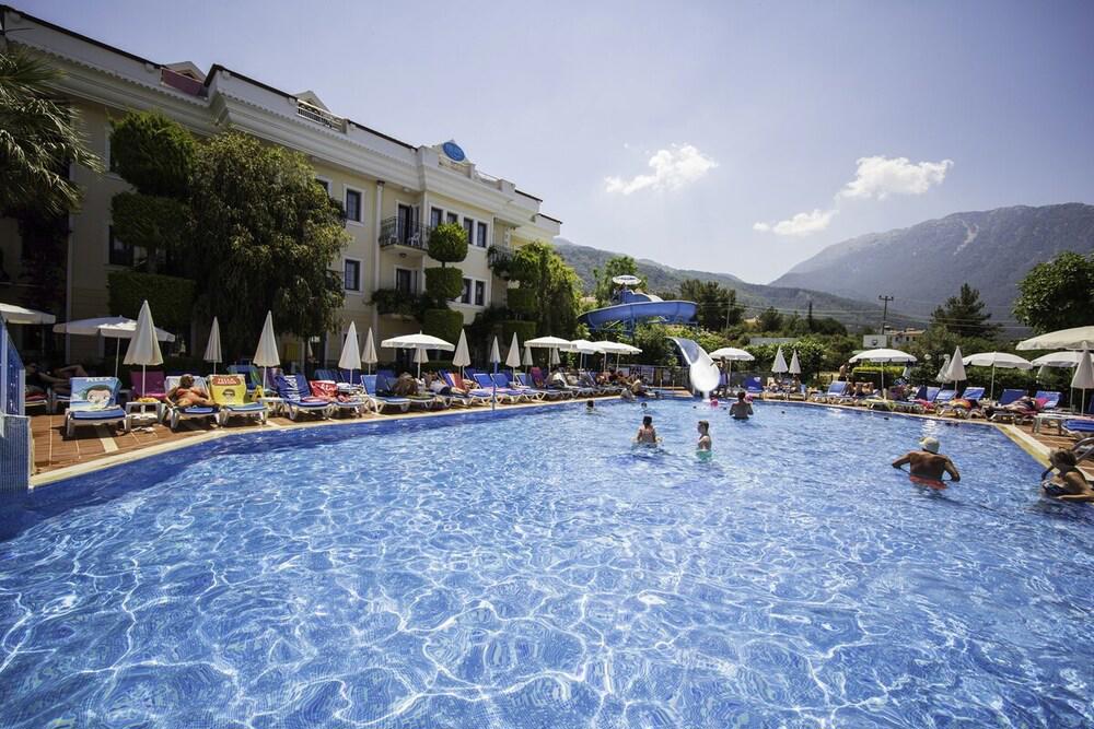 Yel Holiday Resort