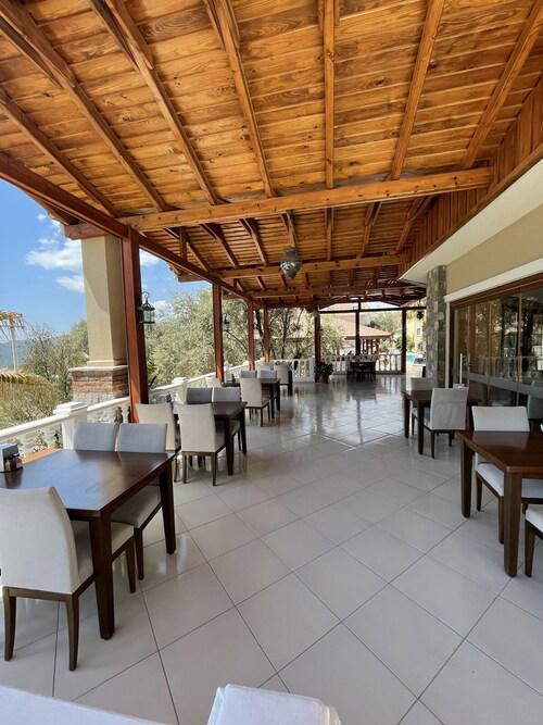 Celay Hotel