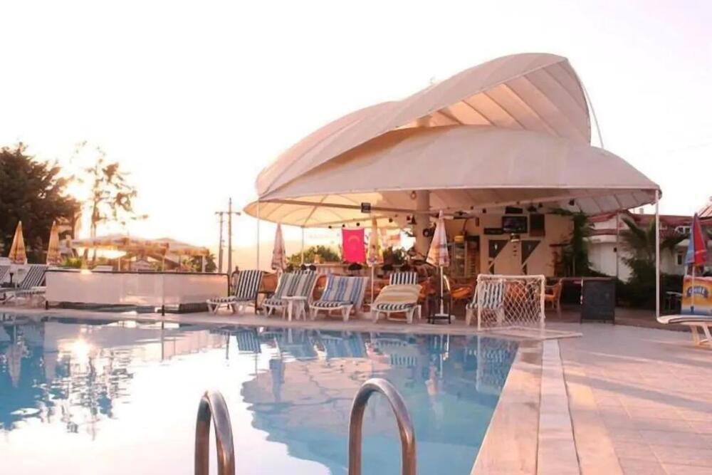 Ant Apart Hotel