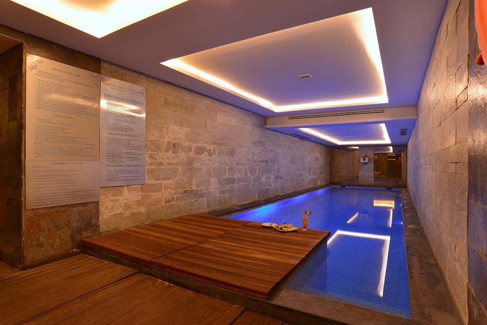 Pera Tulip Hotel