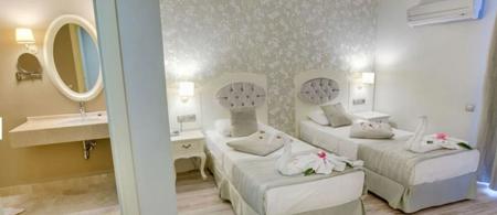 The Pinehill Hotel & Suites