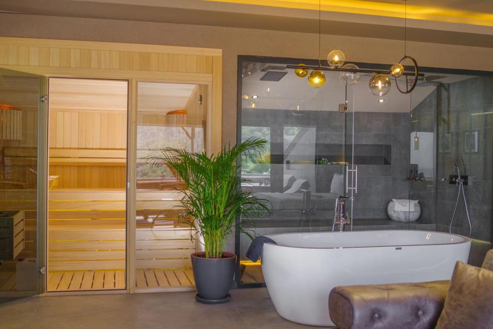 Morina Deluxe Hotel