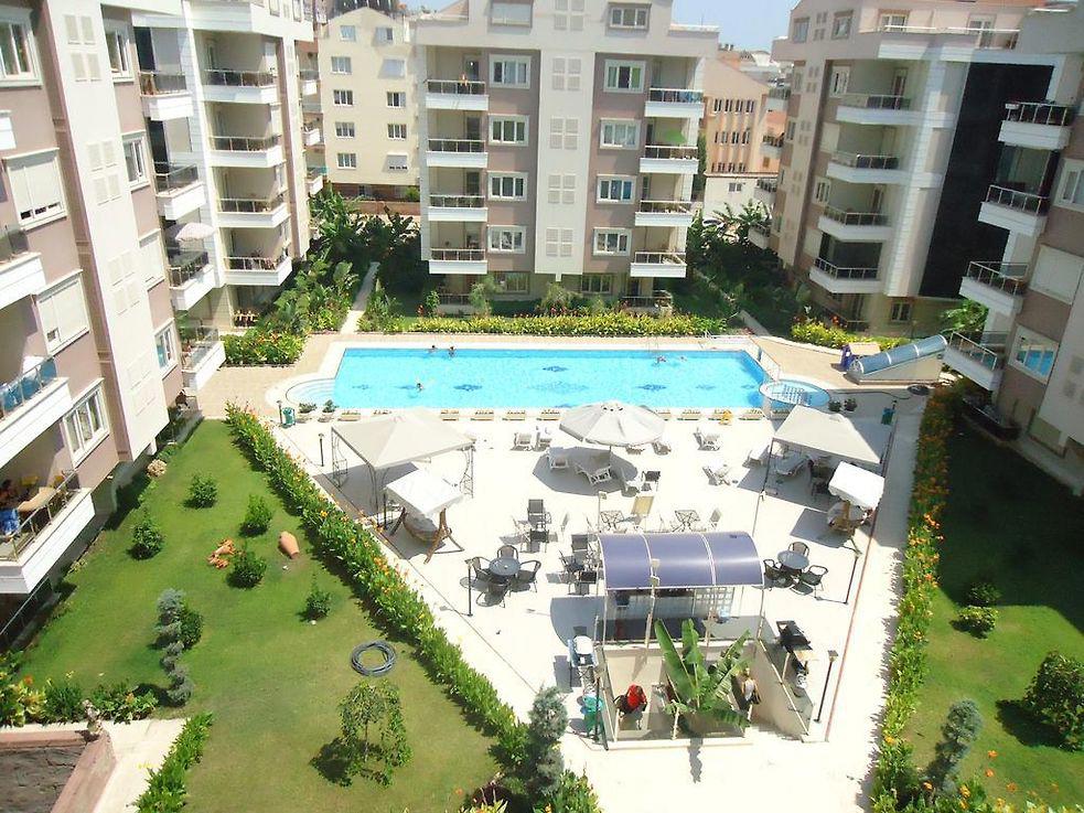 Roza Apartments