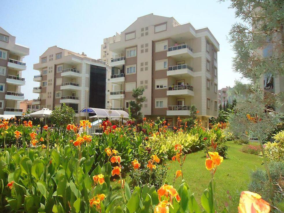 Roza Apartments