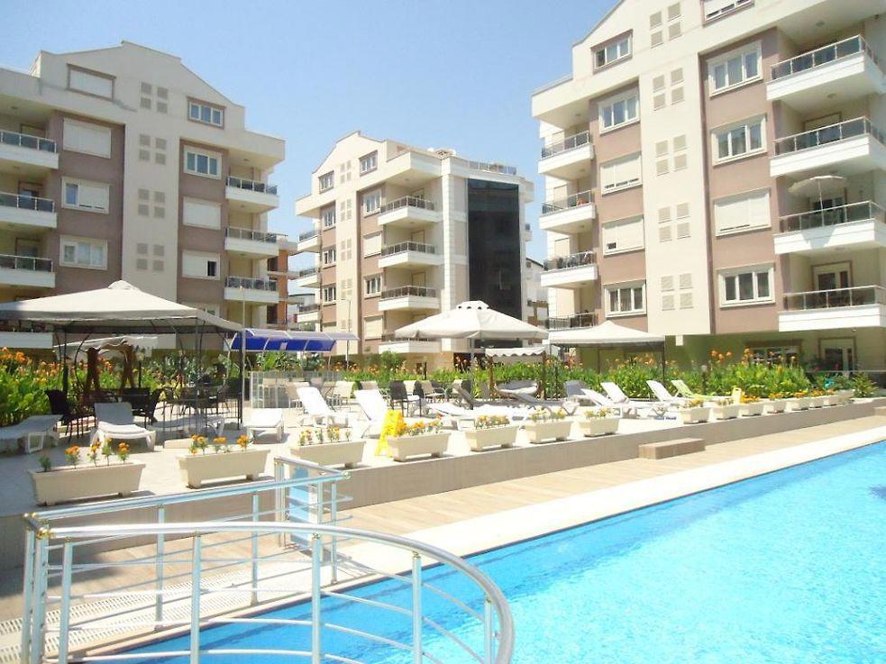 Roza Apartments