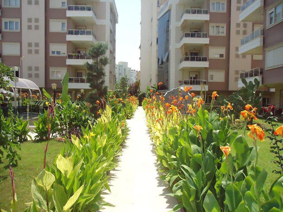 Roza Apartments
