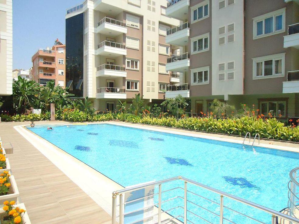 Roza Apartments