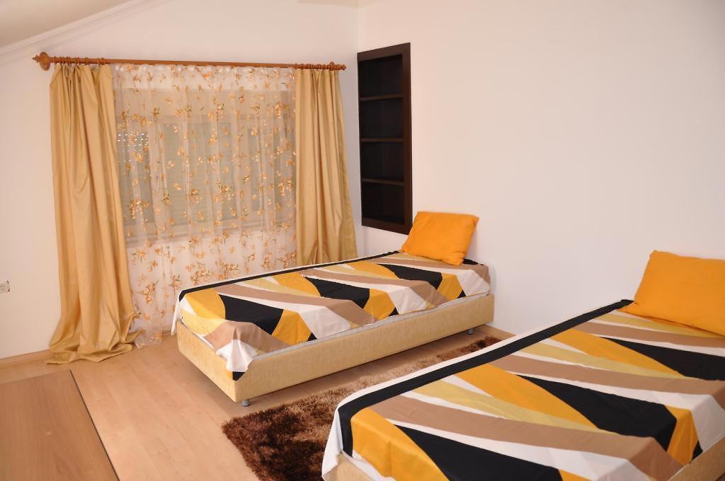 Roza Apartments