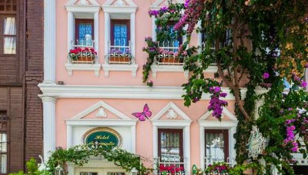 Romantic Hotel