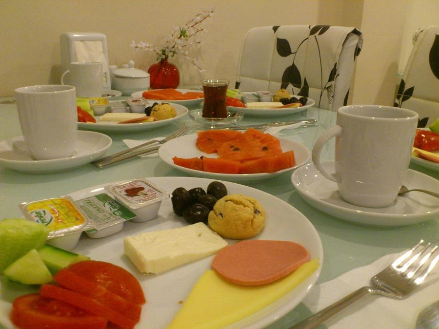 Peramain Hotel