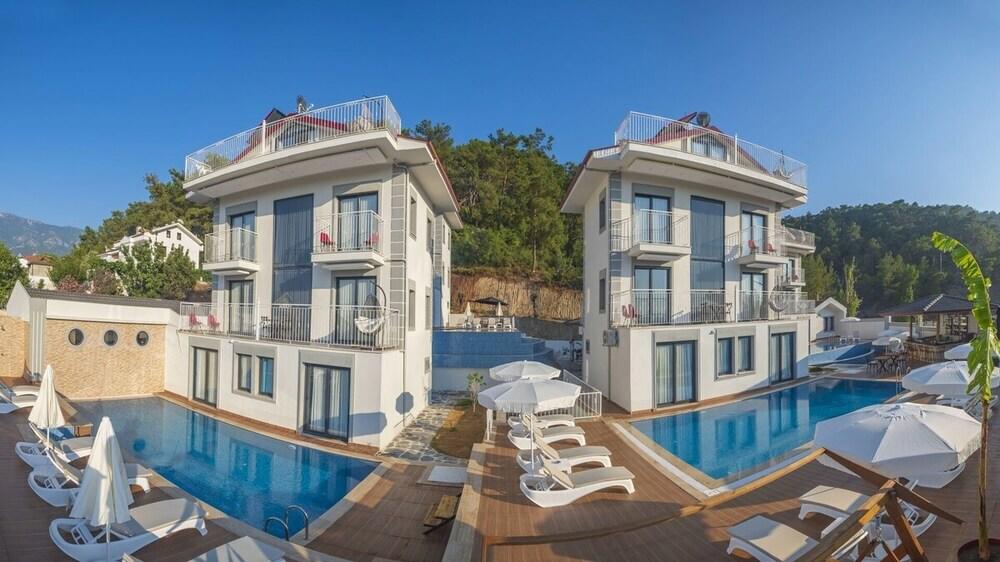 Monastery Suites Hotel