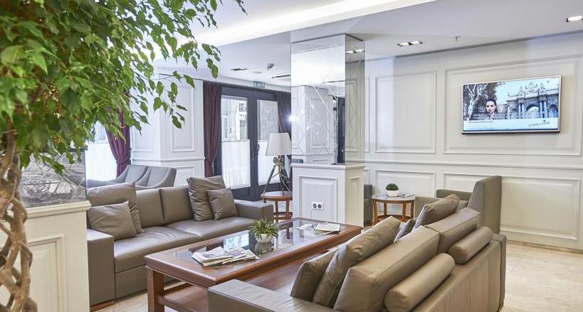 Renata Suites Boutique Hotel