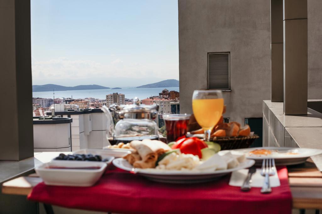 Plus Hotel Bostancı