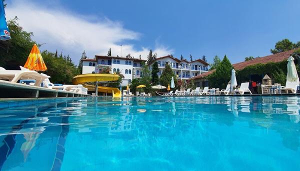 Silver Pine Hotel (Alkolsüz)