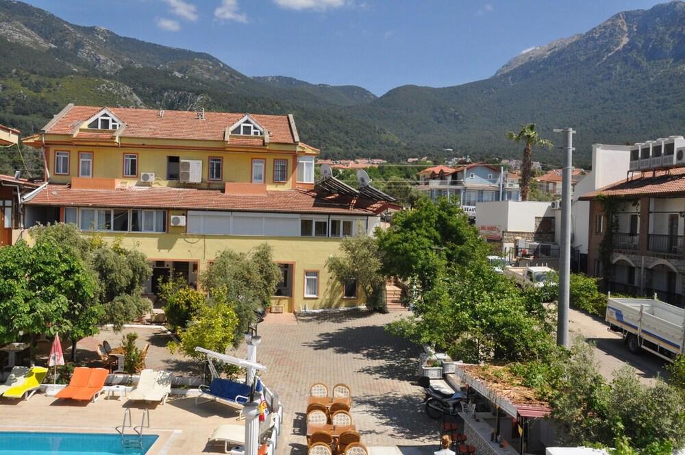 Meşe Hotel & Apartments