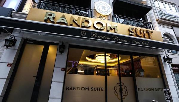 Random Premium Suit Otel