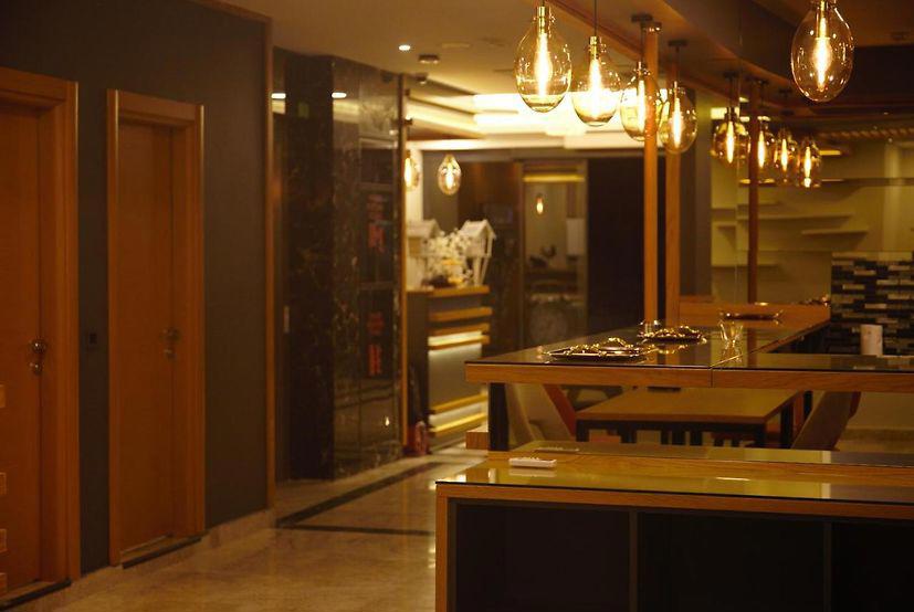 Random Premium Suit Otel