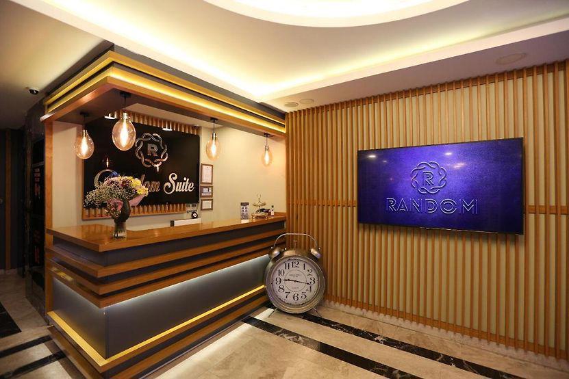 Random Premium Suit Otel