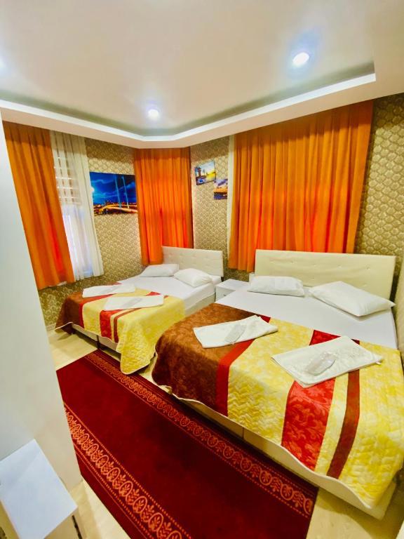 Cube Suites