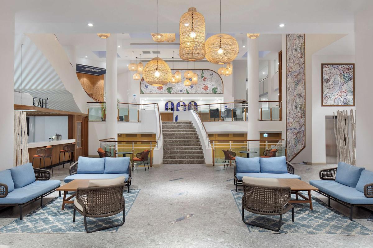 DoubleTree by Hilton Bodrum Işıl Club Resort
