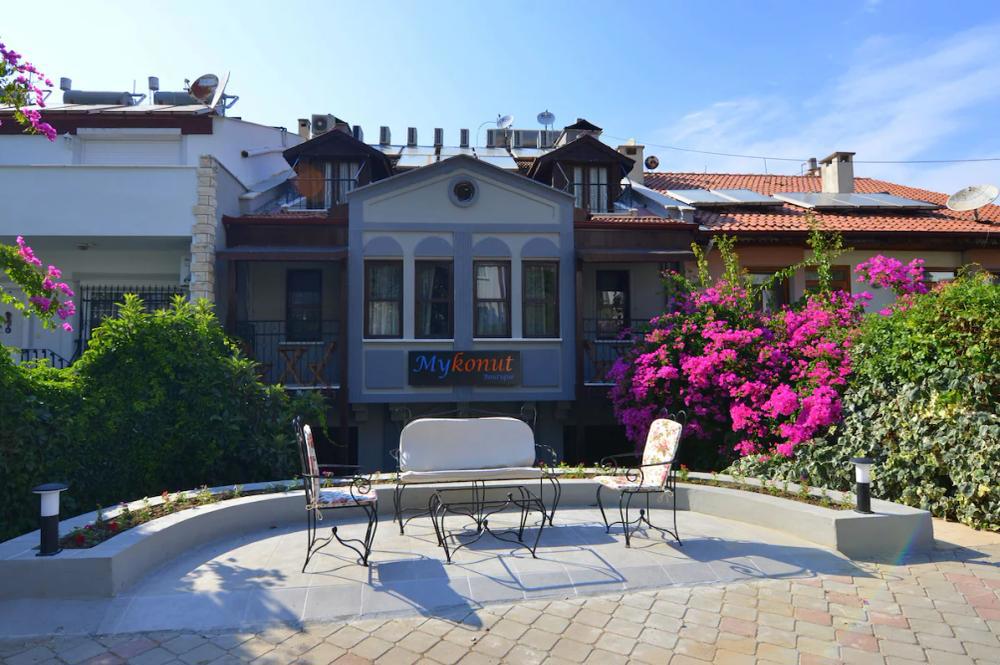 Mykonut Boutique Suites