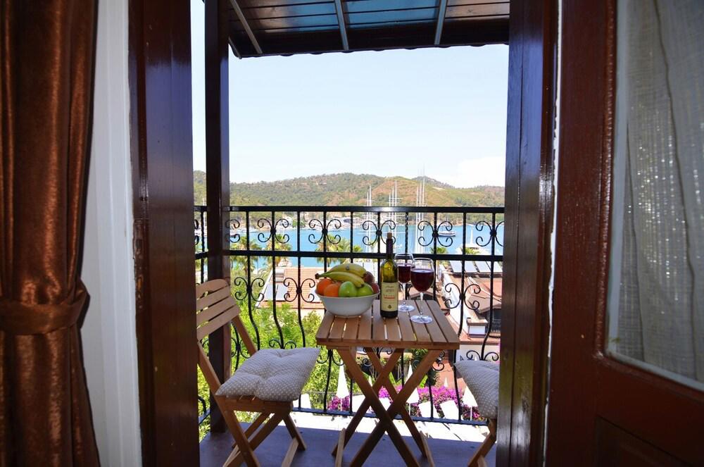 Mykonut Boutique Suites