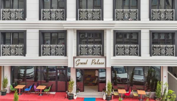 Grand Palace Hotel