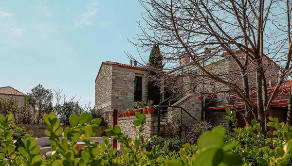 Urla Bağevi