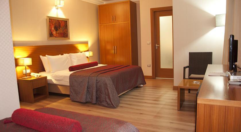 Dragos Island Hotel