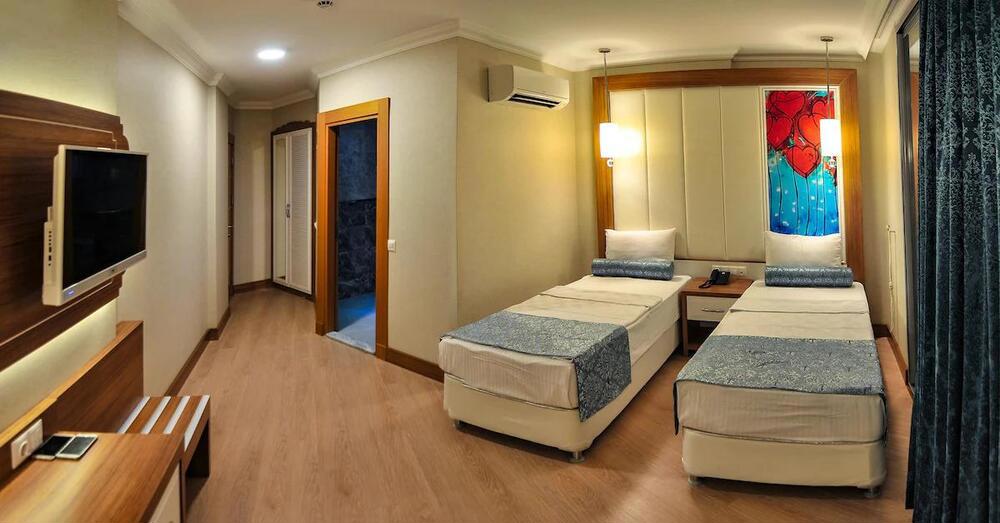 Exelans Hotel
