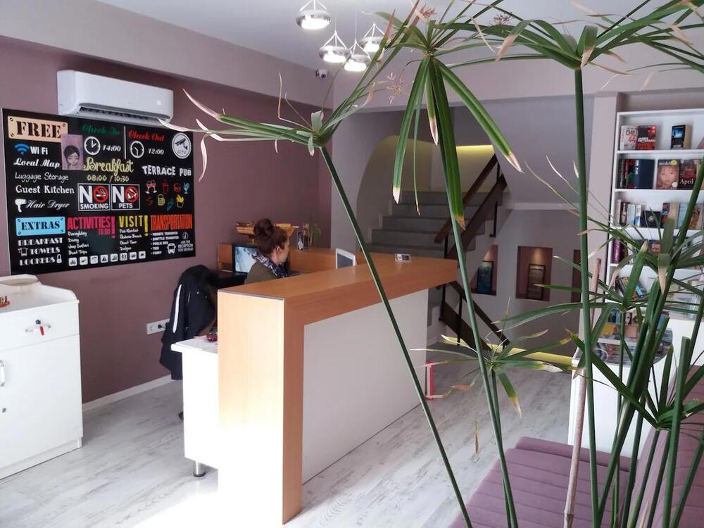 Sakura Hostel & Pub