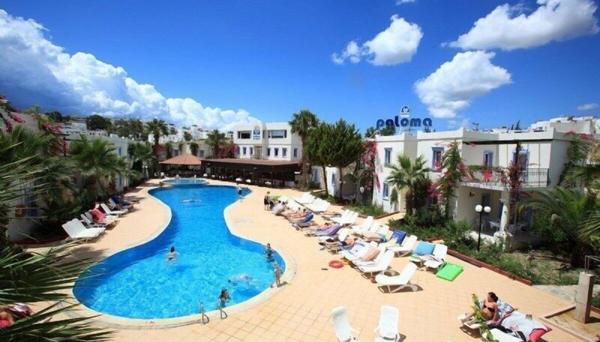 Club Paloma Apartments