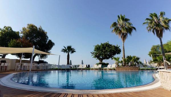 Costa Luvi Hotel & Suites