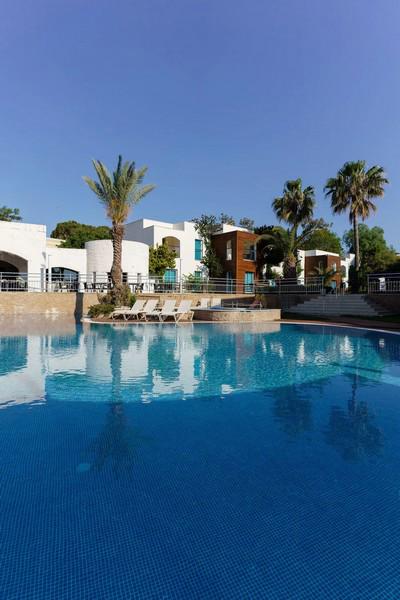 Costa Luvi Hotel & Suites