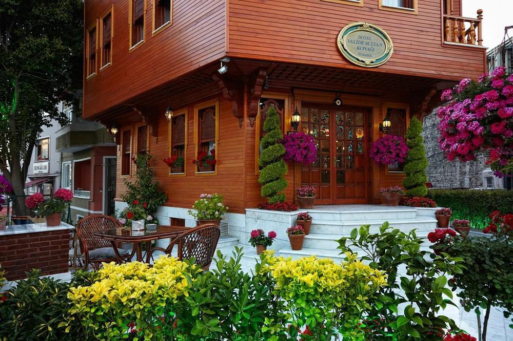 Valide Sultan Konağı